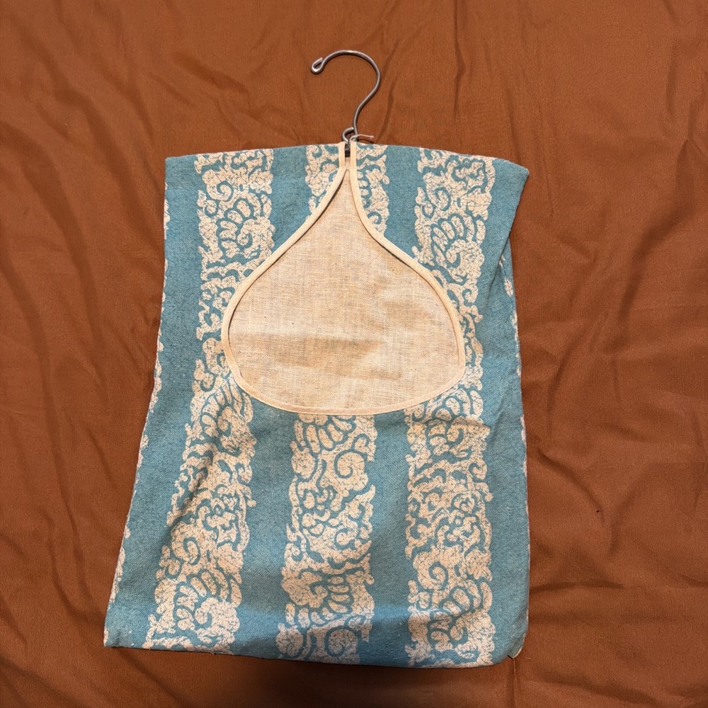 Vintage Clothes Pin Holder 1950's Teal And Cream